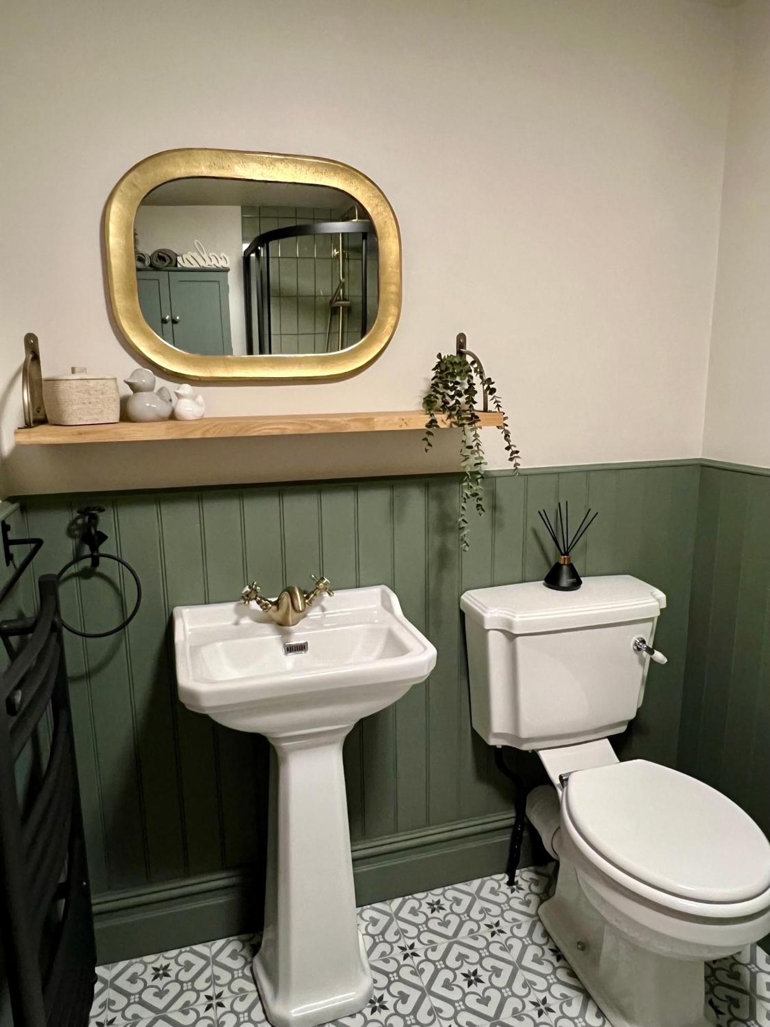 チェルトナムThe Prestbury Annexeアパートメント エクステリア 写真